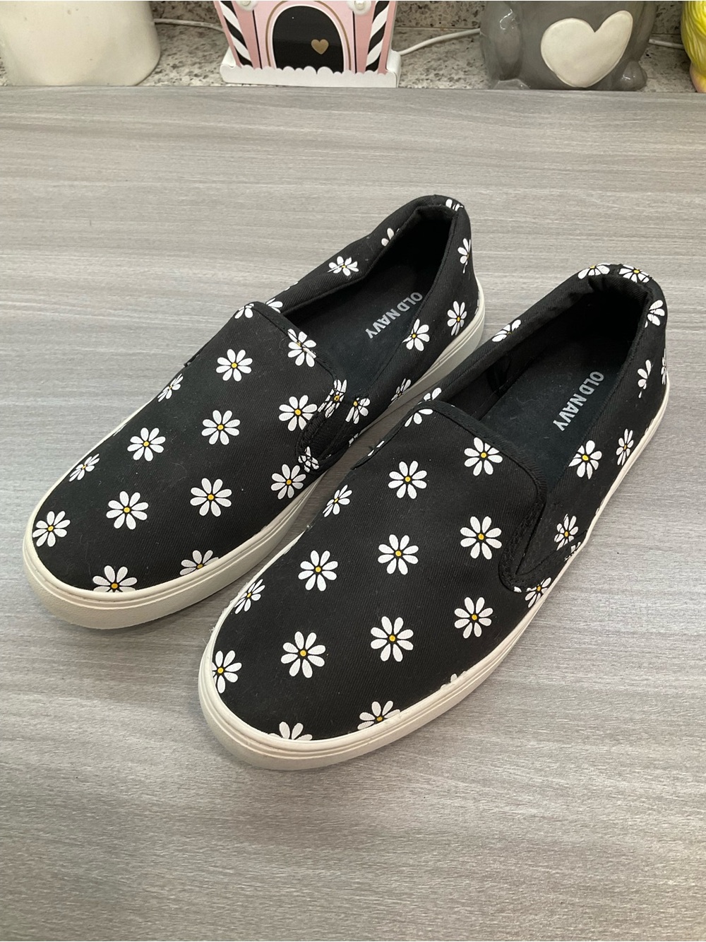 NWOT OLD NAVY CANVAS DAISY SLIP ON SNEAKERS - Picture 7 of 7